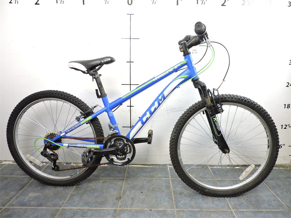 Ccm hardline youth discount hardtail mountain bike