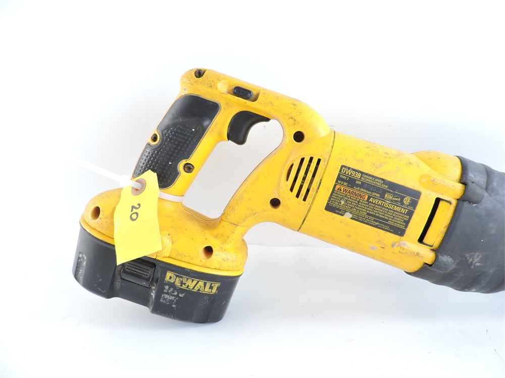 Dewalt dw938 deals 18v reciprocating saw