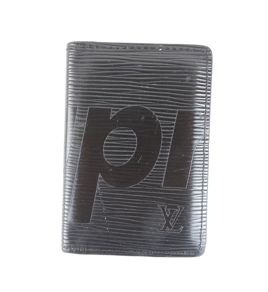 Louis Vuitton LV x Supreme New Black Epi Leather Chain Compact Men's Wallet  ref.441470 - Joli Closet