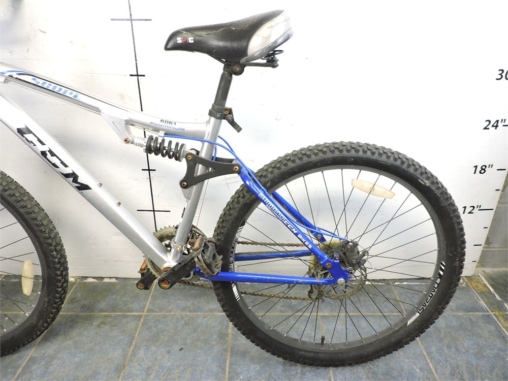 Police Auctions Canada CCM Scope 21 Speed DS F R DISC Bike 275207D