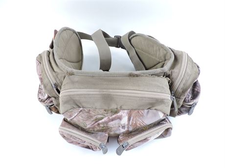 Police Auctions Canada - Field & Stream Field Legend Realtree Camo  Fishing Tackle Belt (278776H)