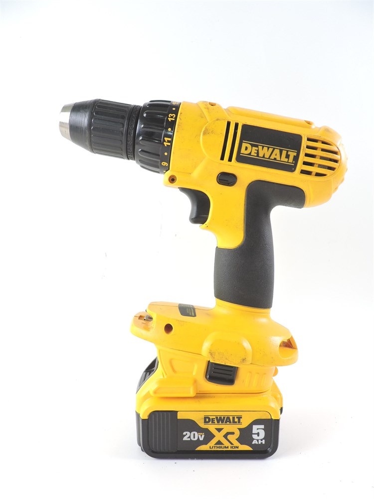 Police Auctions Canada DeWalt DC970 Cordless 1 2