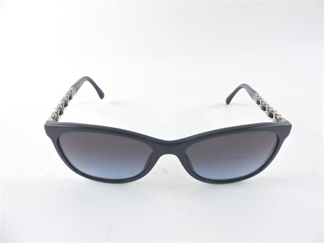 Police Auctions Canada - Women's Chanel 5260-Q Sunglasses (514832L)