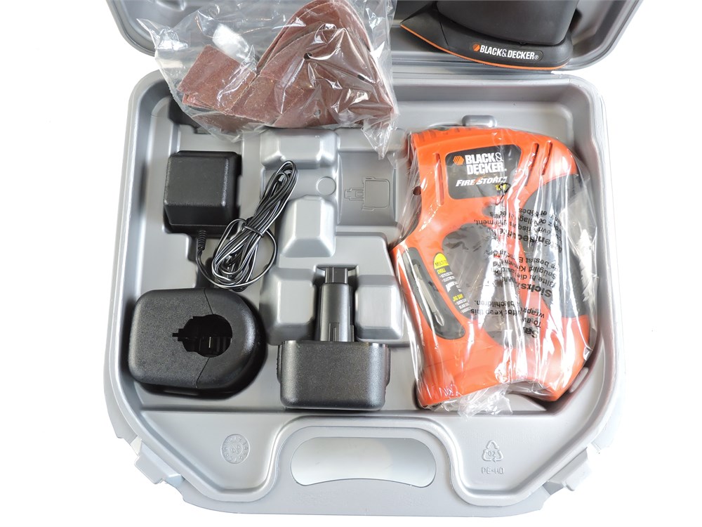 Black & Decker Fire Storm (MT1203) - 12V Cordless Multi-Tool Kit w
