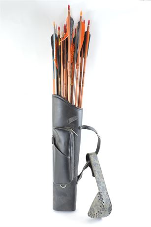 Police Auctions Canada - Quiver of (26) Easton XX75 Metal Tipped Arrows ...