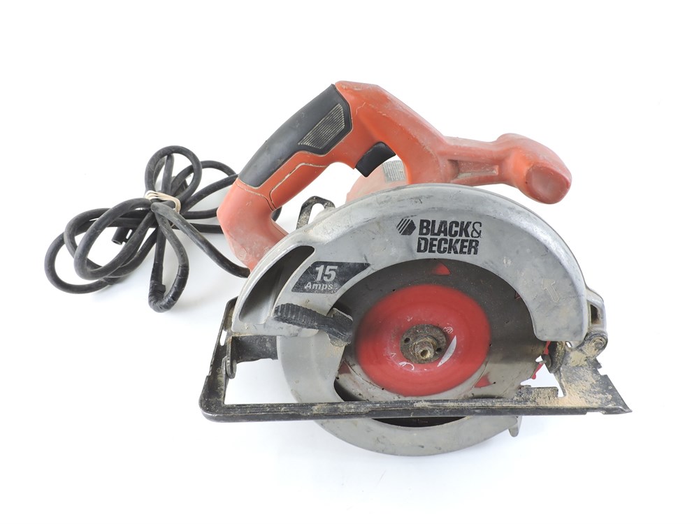 Police Auctions Canada - Black & Decker CS1015 15A Corded Circular Saw ...