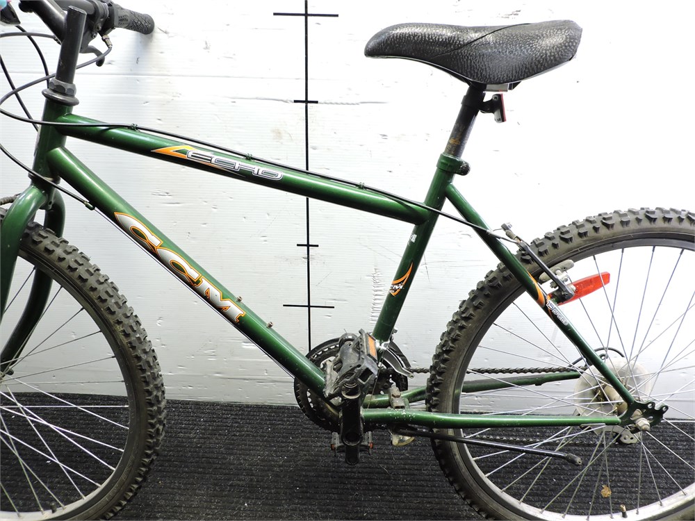 Police Auctions Canada CCM Echo 15 Speed Bike 267531D