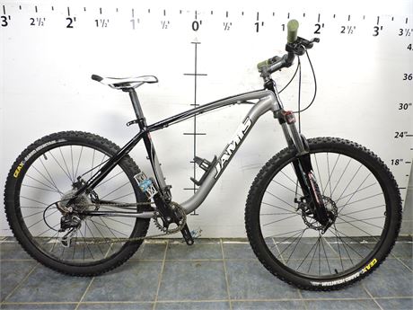 Police Auctions Canada - Jamis Durango 1 9-Speed FS F/R DISC Bike (271126D)